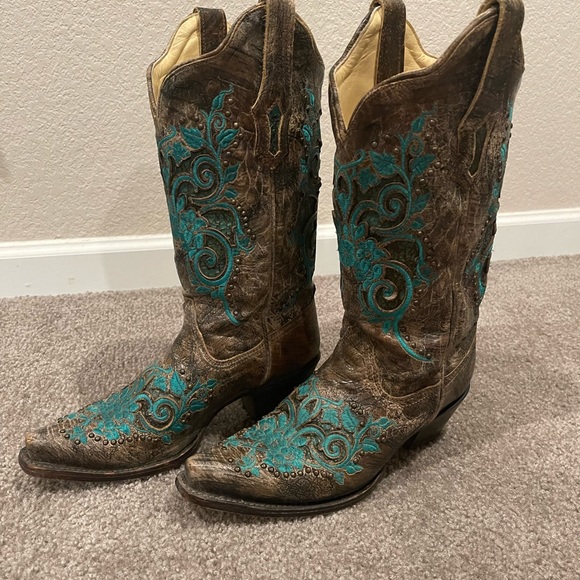Cowgirl boots - Picture 7 of 10